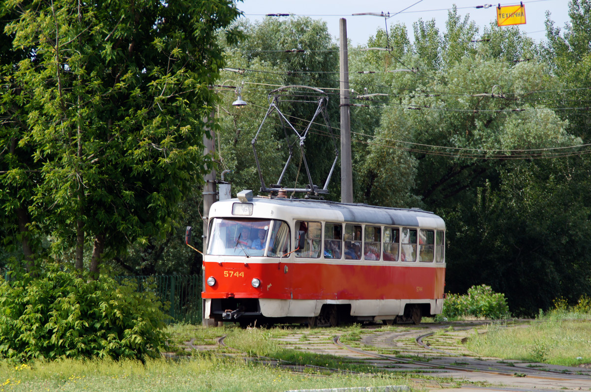 Киев, Tatra T3SU № 5744