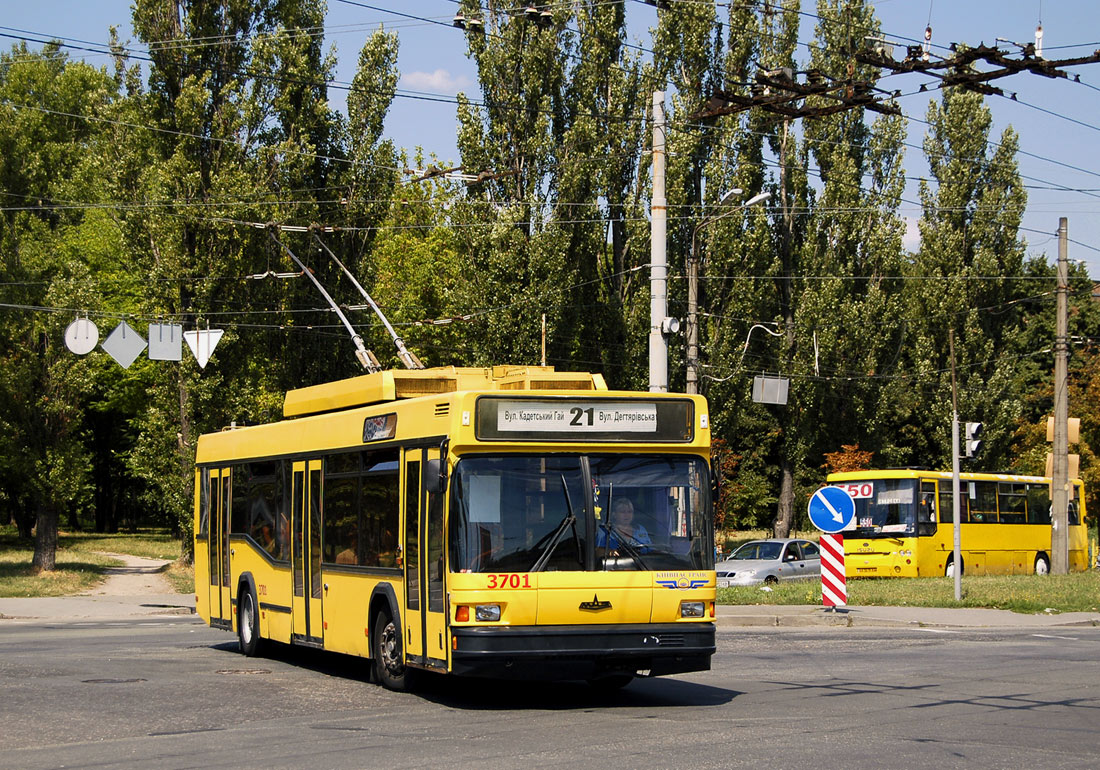 Киев, МАЗ-103Т № 3701