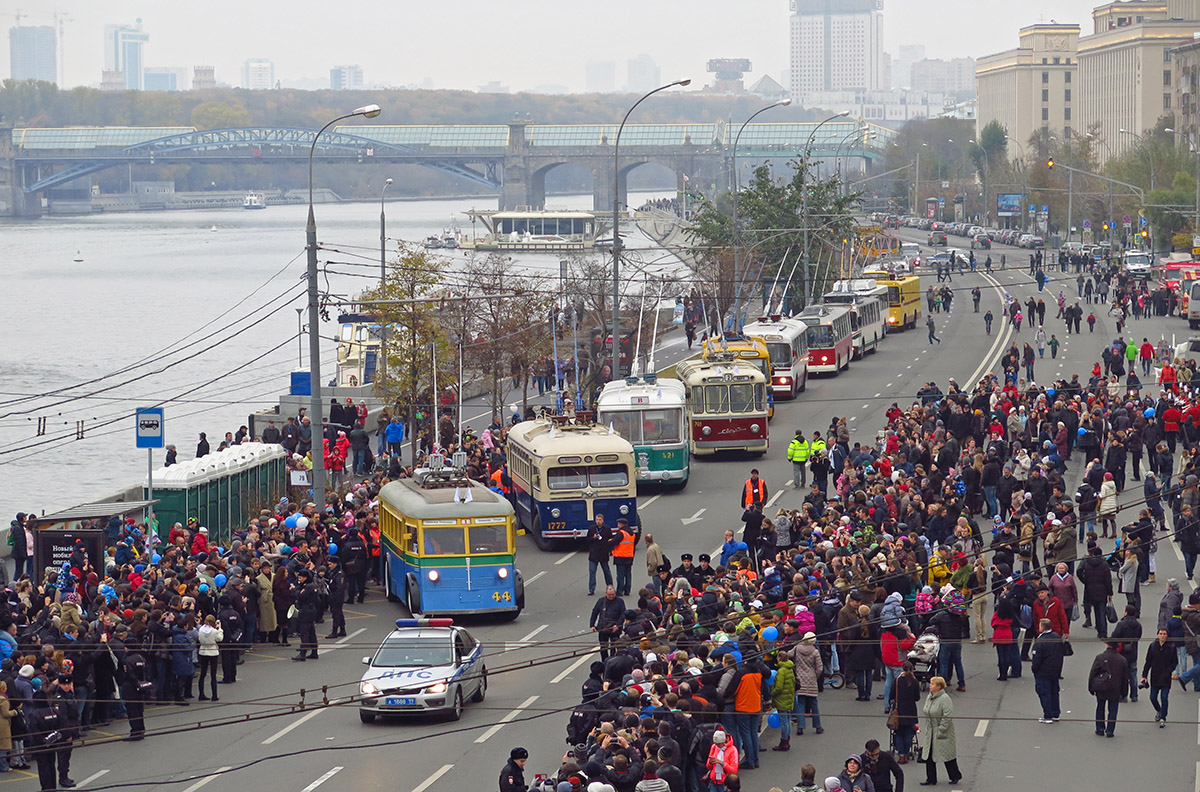 Москва — Парад в честь 82-летия Московского троллейбуса
