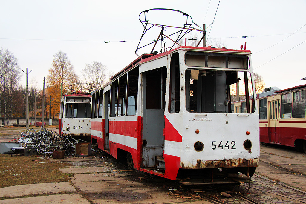 Санкт-Петербург, ЛМ-68М № 5442