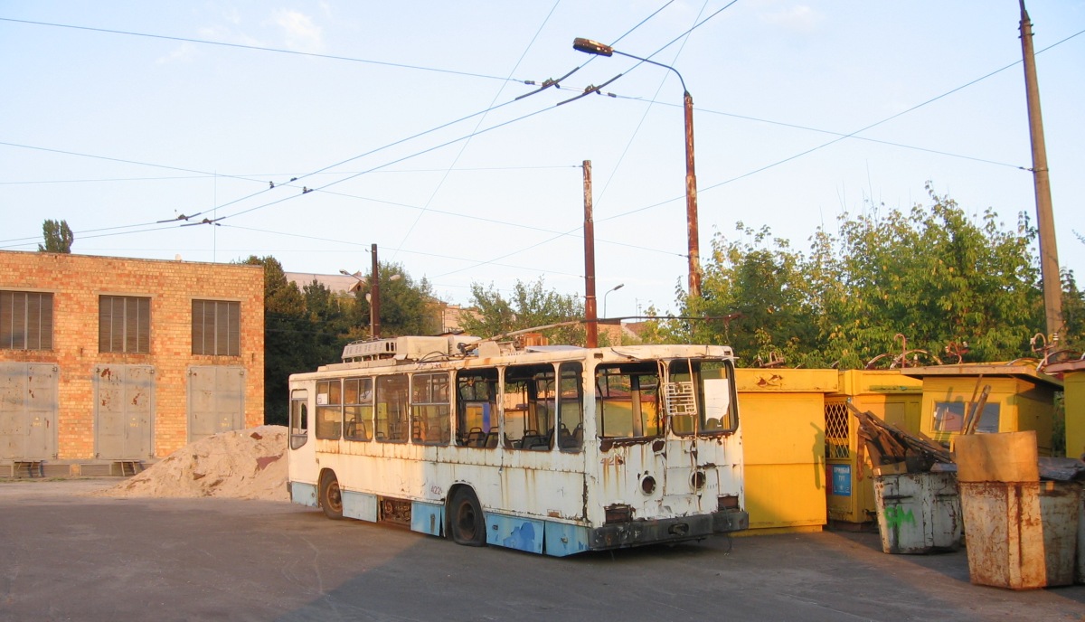 Киев, ЮМЗ Т2 № 4221