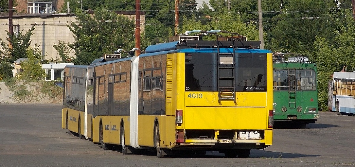 Киев, ЛАЗ Е301D1 № 4619