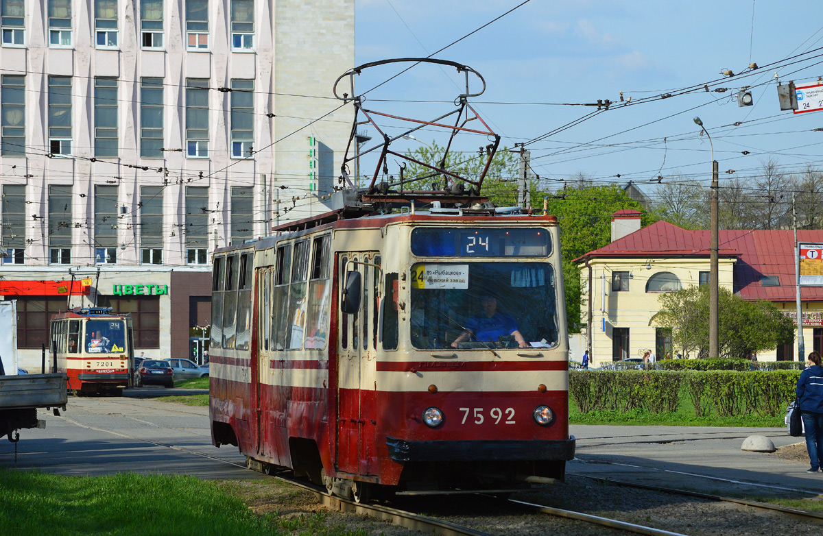 Санкт-Петербург, ЛМ-68М № 7592