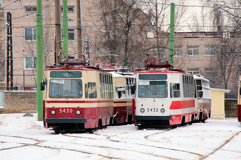 Санкт-Петербург, ЛМ-68М № 5430; Санкт-Петербург, ЛМ-68М № 5432