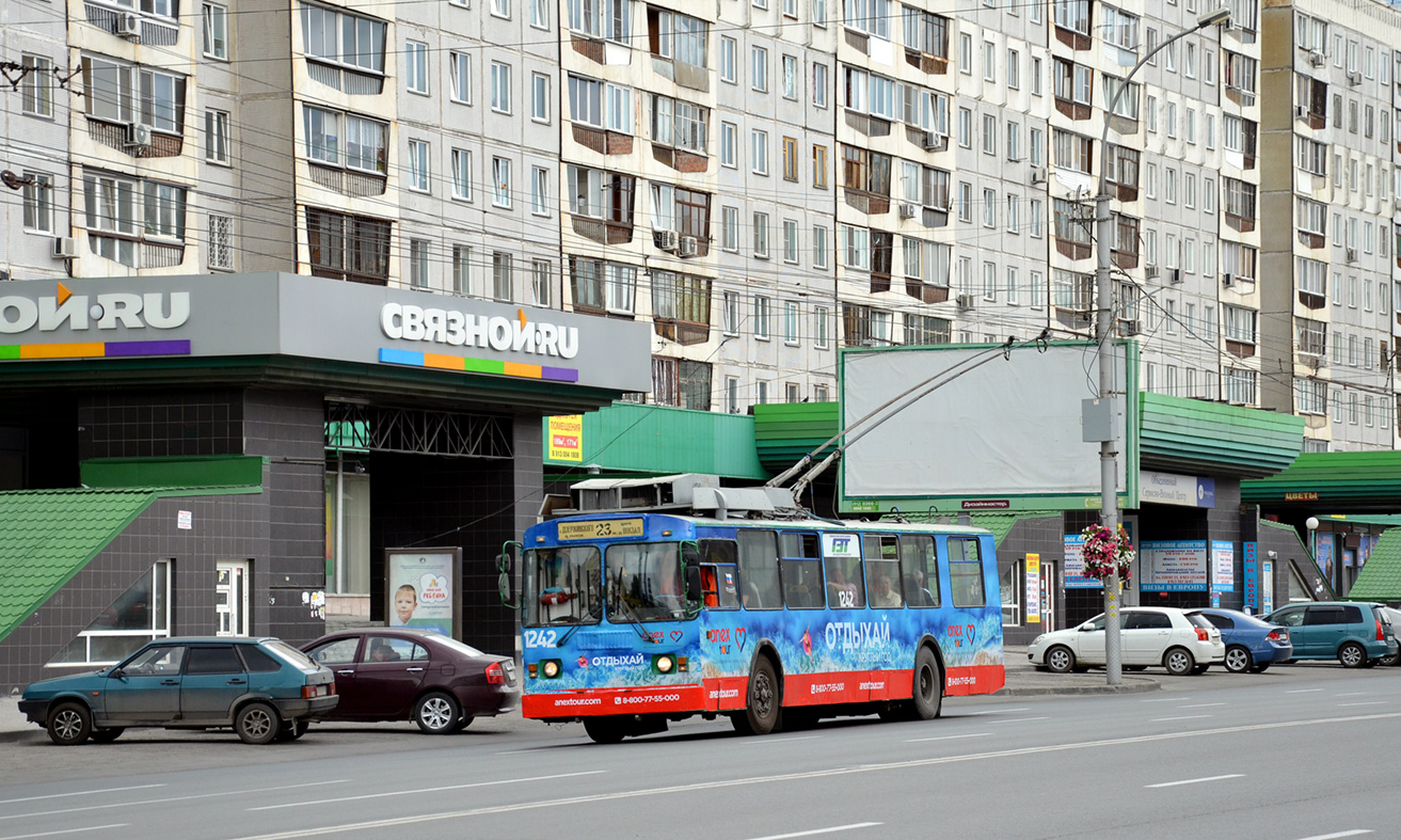 Новосибирск, СТ-682Г № 1242