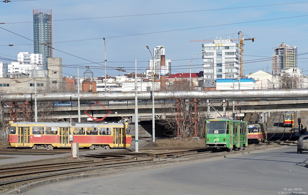 Екатеринбург, Tatra T6B5SU № 732