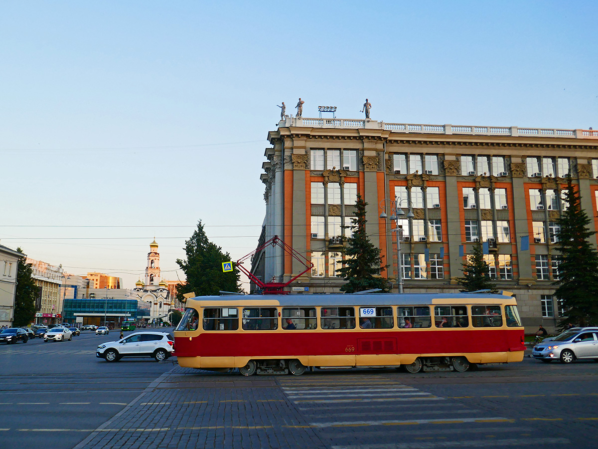 Екатеринбург, Tatra T3SU № 669
